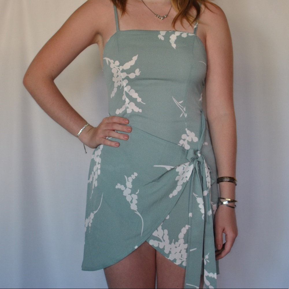 NWOT Mini Wrap Dress